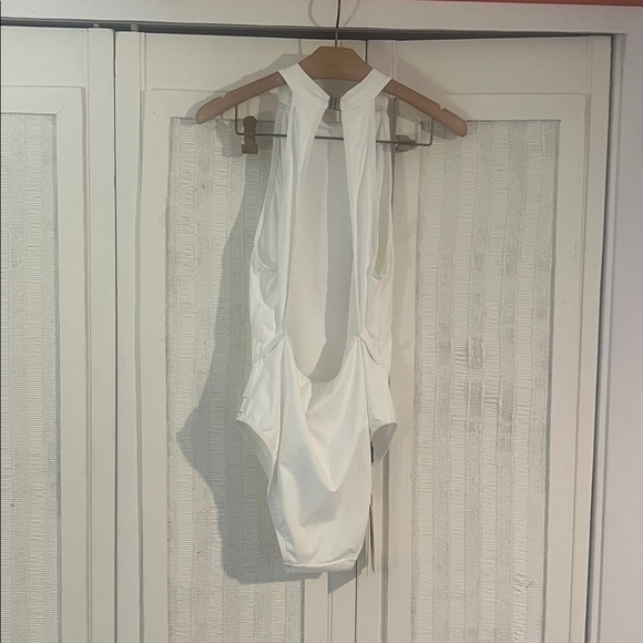 $311 SHAN Women's White Solid Intemporel High Neck One Piece Swimsuit Size 14 - Picture 7 of 8